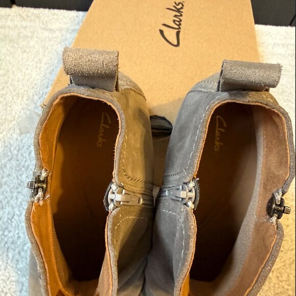 ***NIB*** Clarks Aspra Walk Waterproof ankle boots - Picture 6 of 6